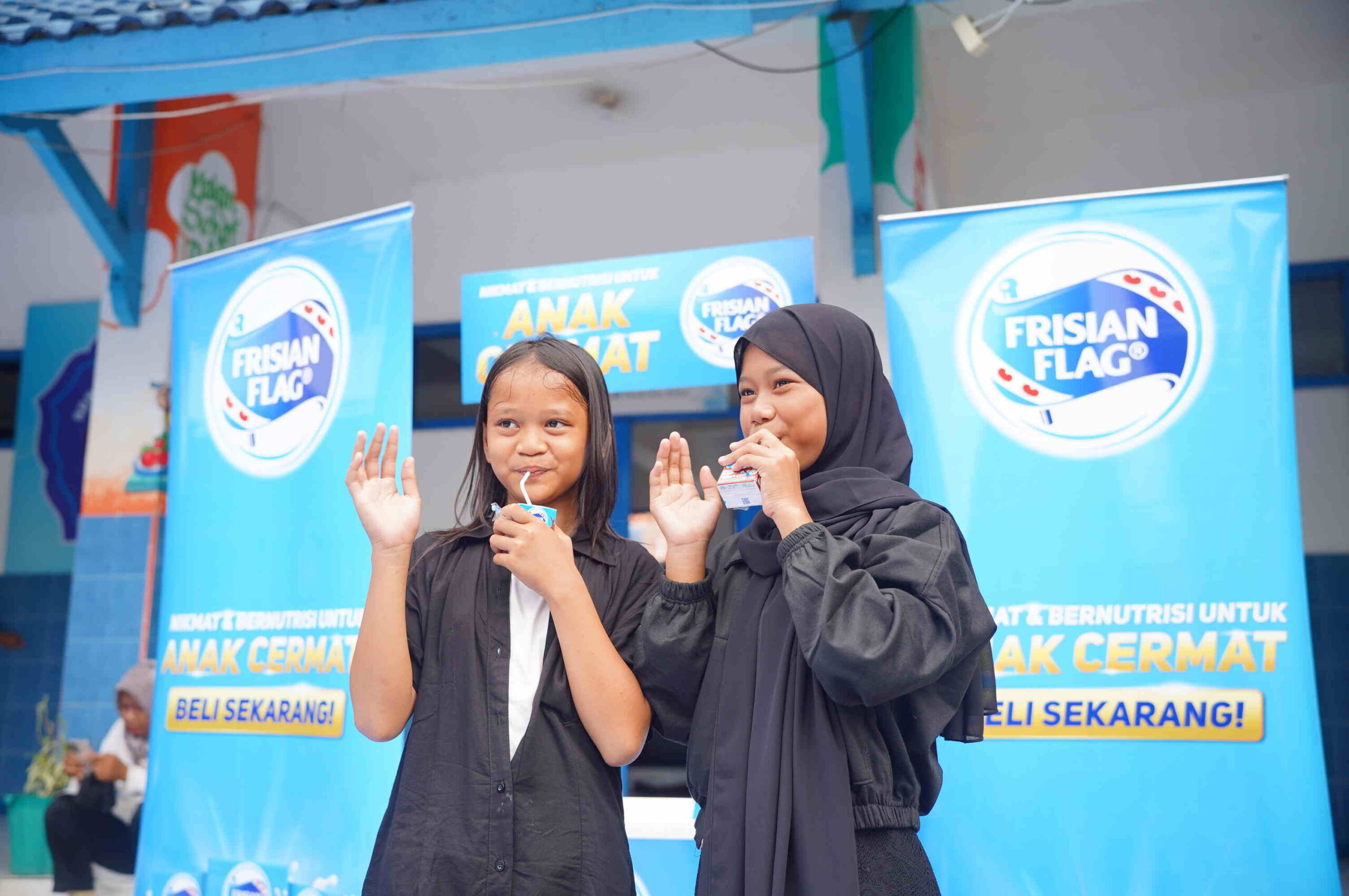 Frisian Flag Goes to School